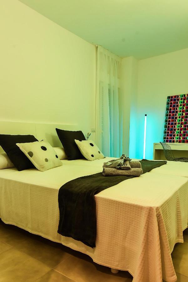 Sal Mar Suites Santa Eularia des Riu Exterior photo